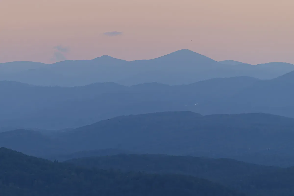 Nahezu lückenloser Wald bis zum Horizont: Der Süden Sloweniens und das angrenzende Gorski Kotar-Gebirge in Kroatien ist außerordentlich reich an natürlichen Wäldern.